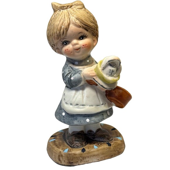 Vintage Figurine, Beatrix Japan, Girl with Clock, Bisque Porcelain, 1970s Decor - Picture 1 of 4